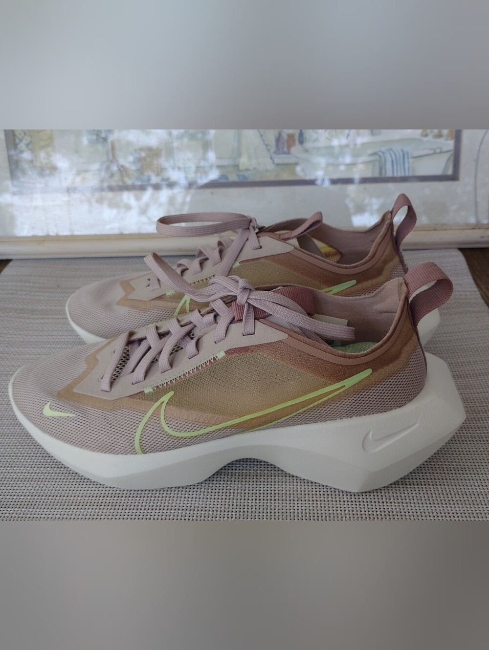 Women's Nike "Vista Lite" "Fossil Stone" Mesh/Cream Running/Casual Shoe. Size 7